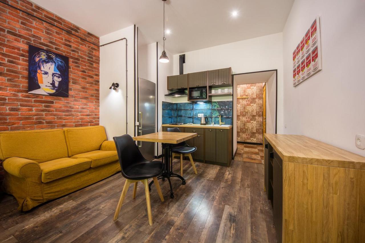 Loft Design Apartments On Desyatynnyi Ln, 7 เคียฟ ภายนอก รูปภาพ