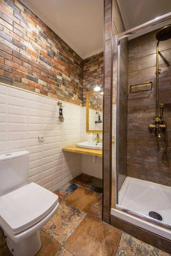 Loft Design Apartments On Desyatynnyi Ln, 7 เคียฟ ภายนอก รูปภาพ